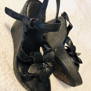 BORN - LEATHER WEDGE SANDALS